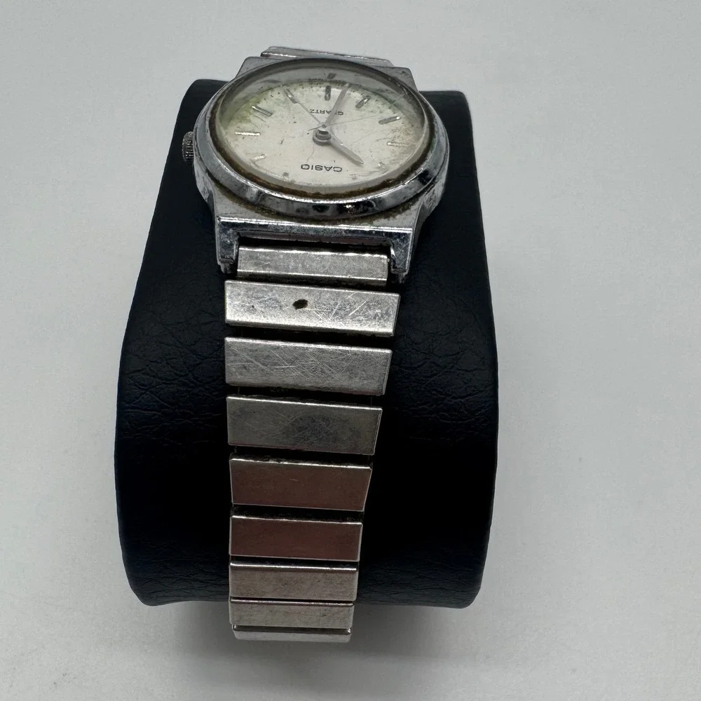 Vintage Casio LQ-347 Silver Tone Quartz Watch Stainless Steel needs bat